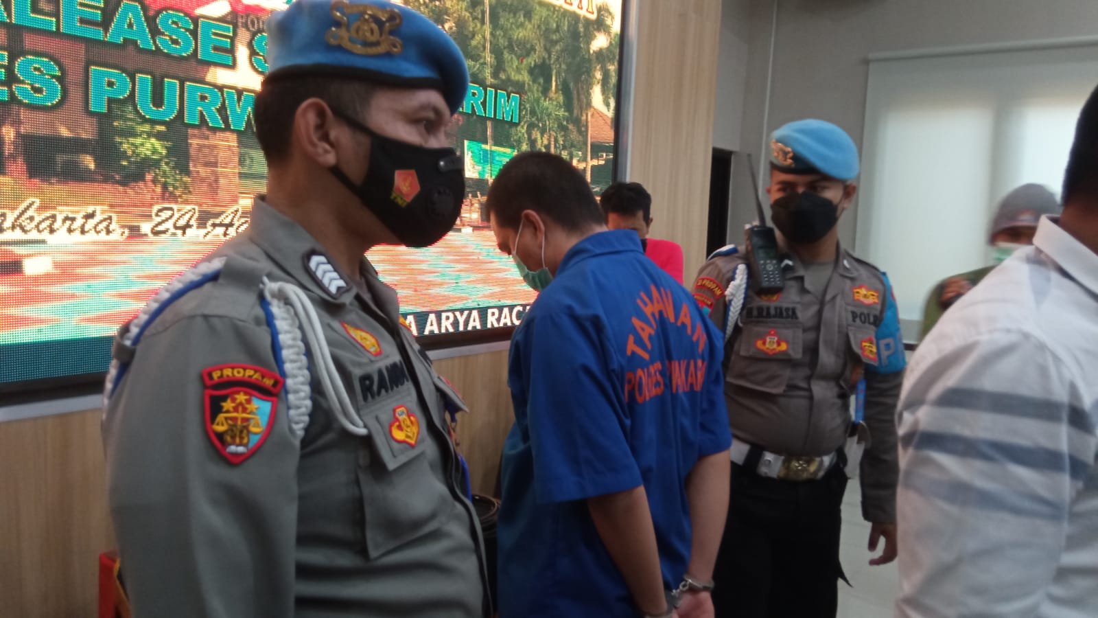 Polisi tangkap seorang ayah diduga cabuli anak kandung Polisi tangkap seorang ayah diduga cabuli anak kandung