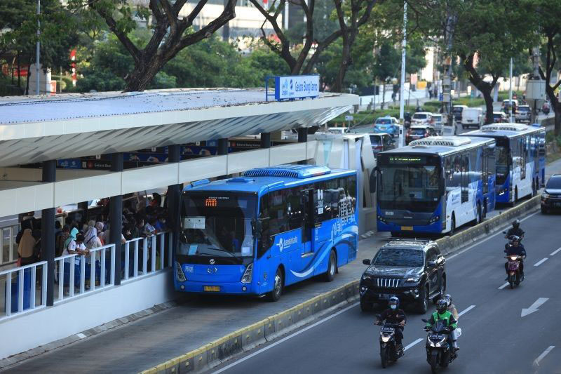 TransJakarta hentikan sementara operasional Halte Velbak mulai Senin