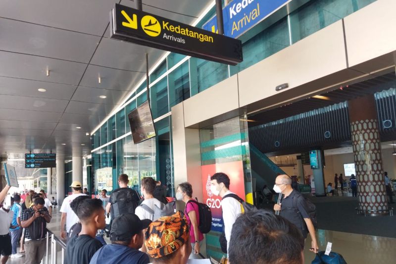 Agen jasa wisata kembali berikan layanan di Bandara Komodo NTT