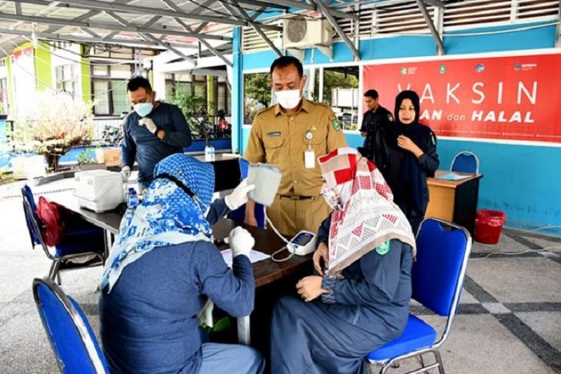 Pemprov Riau minta seluruh ASN melakukan vaksin