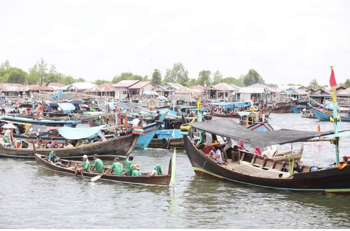 Peringati HUT ke-77 RI, lomba sampan tradisional digelar di Dermaga Pangkalan Brandan Peringati HUT ke-77 RI, lomba sampan tradisional digelar di Dermaga Pangkalan Brandan