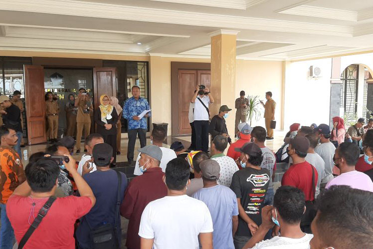 Nelayan Bintan keluhkan hasil tangkapan berkurang imbas kapal cantrang Nelayan Bintan keluhkan hasil tangkapan berkurang imbas kapal cantrang