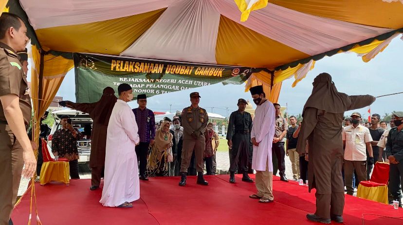 Kejari Aceh Utara eksekusi cambuk 10 orang terpidana pelanggar Qanut Syariat Islam Kejari Aceh Utara eksekusi cambuk 10 orang terpidana pelanggar Qanut Syariat Islam