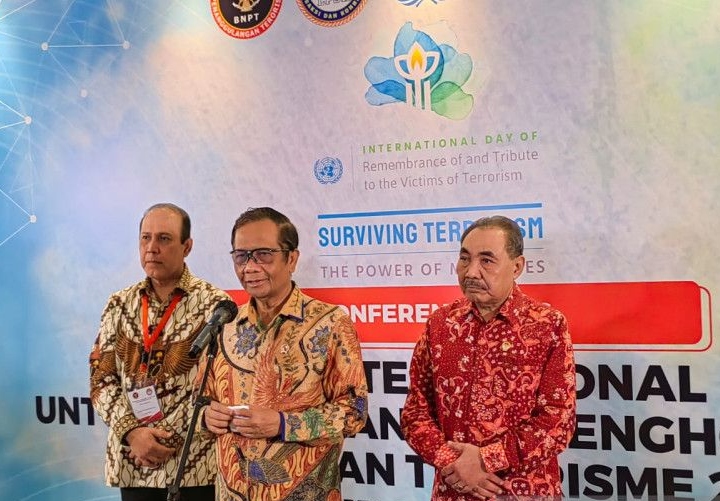 Menkopolhukam ajak masyarakat waspada radikalisme