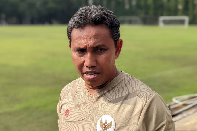 Bima Sakti minta timnas U-16 Indonesia tak terprovokasi kontra Vietnam Bima Sakti minta timnas U-16 Indonesia tak terprovokasi kontra Vietnam