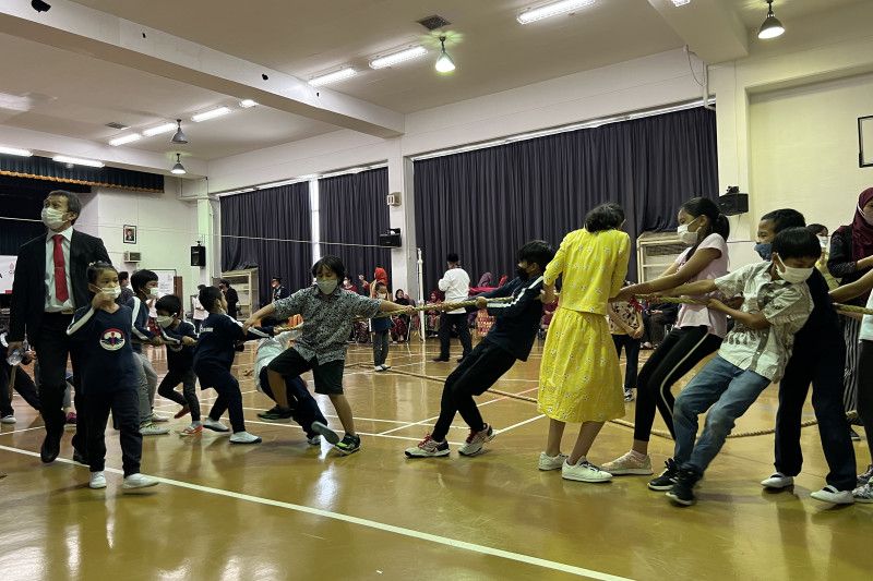 Siswa-siswi Sekolah RI Tokyo ikuti lomba 17 Agustus Siswa-siswi Sekolah RI Tokyo ikuti lomba 17 Agustus
