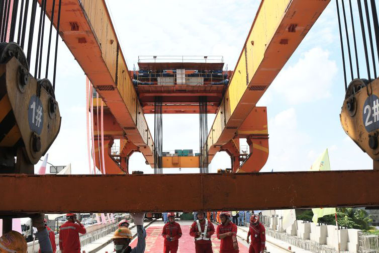 Anggota DPR tolak pembengkakan biaya kereta cepat dibebankan ke APBN