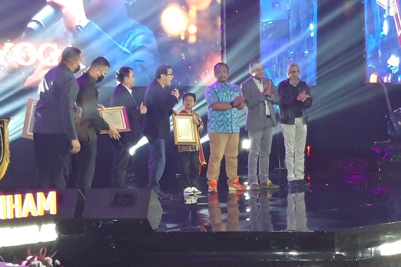 Menkumhan kukuhkan Farel Prayogyo duta kekayaan intelektual pelajar