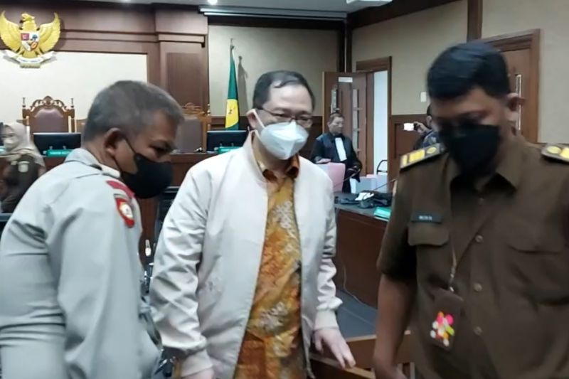 Teddy Tjokrosapoetro divonis 12 tahun penjara karena korupsi Asabri Teddy Tjokrosapoetro divonis 12 tahun penjara karena korupsi Asabri