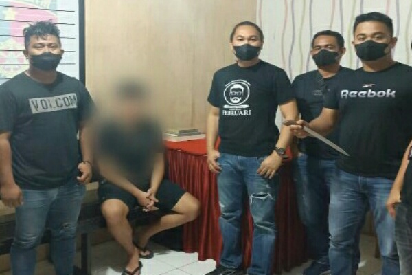 Tim Opsnal Polres Tomohon amankan terduga pelaku penganiayaan dan pengancaman Tim Opsnal Polres Tomohon amankan terduga pelaku penganiayaan dan pengancaman