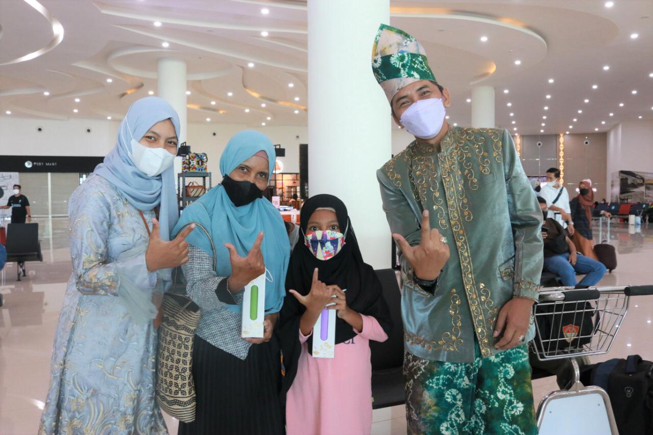 <i>Kartini on Airport</i>, special service petugas Bandara Syamsudin Noor <i>Kartini on Airport</i>, special service petugas Bandara Syamsudin Noor