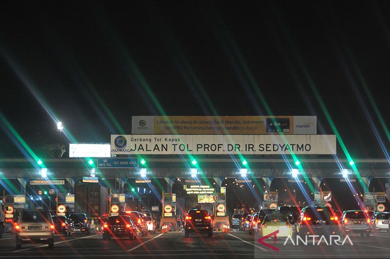 Uji coba ganjil genap di jalan tol dimulai besok