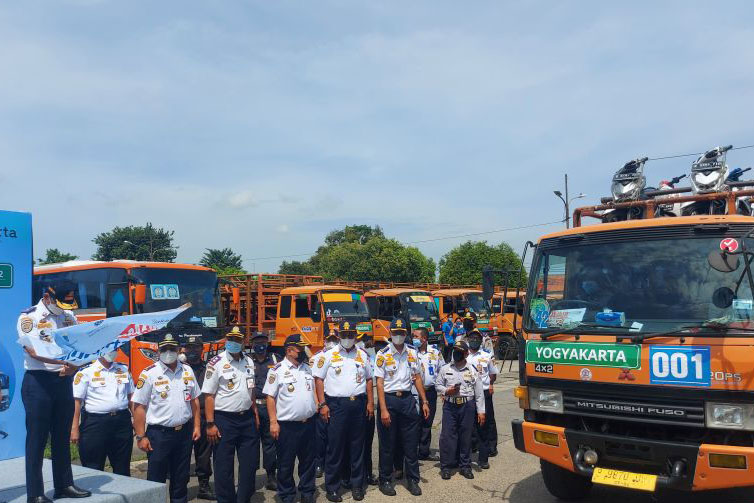 Pemprov DKI berangkatkan 630 sepeda motor peserta mudik gratis Pemprov DKI berangkatkan 630 sepeda motor peserta mudik gratis