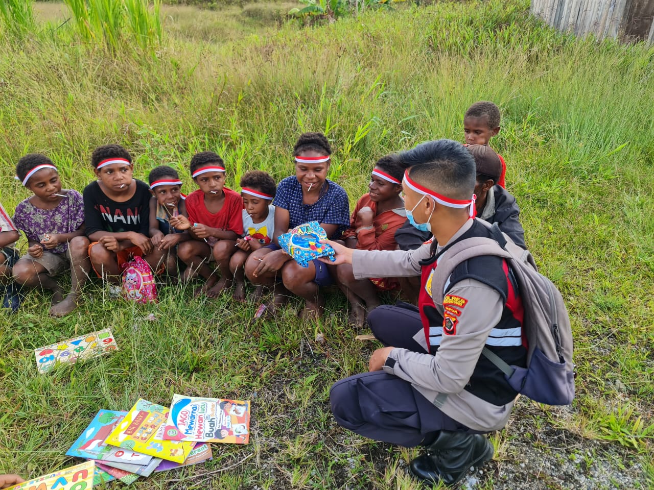 Program SI-IPAR, tanamkan cinta Tanah Air sejak dini anak-anak Pegunungan Bintang Program SI-IPAR, tanamkan cinta Tanah Air sejak dini anak-anak Pegunungan Bintang