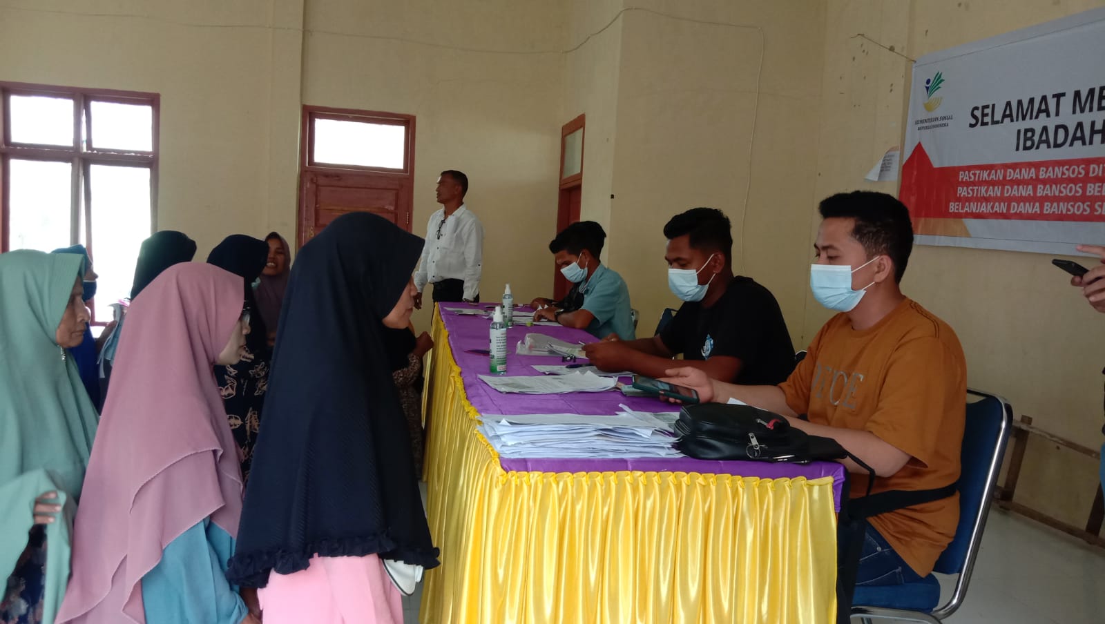 PT. Pos Cabang Lhokseumawe salurkan BLT minyak goreng kepada 147.609 KPM PT. Pos Cabang Lhokseumawe salurkan BLT minyak goreng kepada 147.609 KPMÂ
