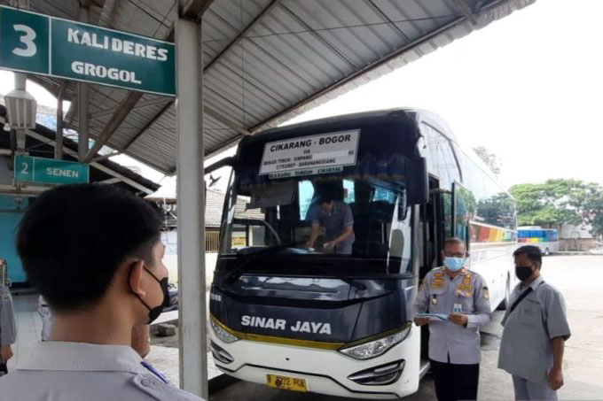 Dishub Jabar cek kelaikan armada pemudik di Terminal Cikarang Dishub Jabar cek kelaikan armada pemudik di Terminal Cikarang