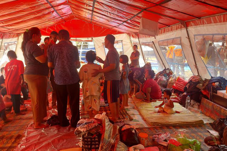 Pemkot Jaktim siagakan posko korban kebakaran Pasar Gembrong sepekan Pemkot Jaktim siagakan posko korban kebakaran Pasar Gembrong sepekan