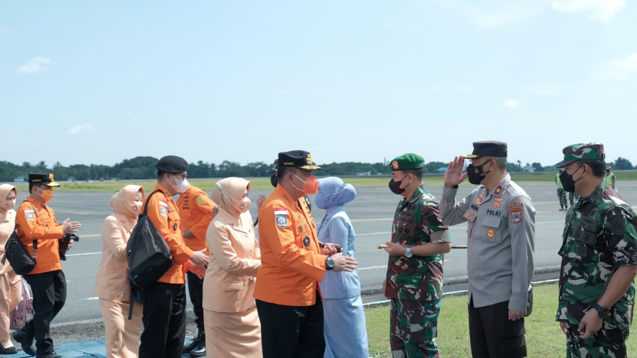 Kunjungi Kalsel, Kepala Basarnas cek peralatan SAR jelang mudik dan lebaran Kunjungi Kalsel, Kepala Basarnas cek peralatan SAR jelang mudik dan lebaran