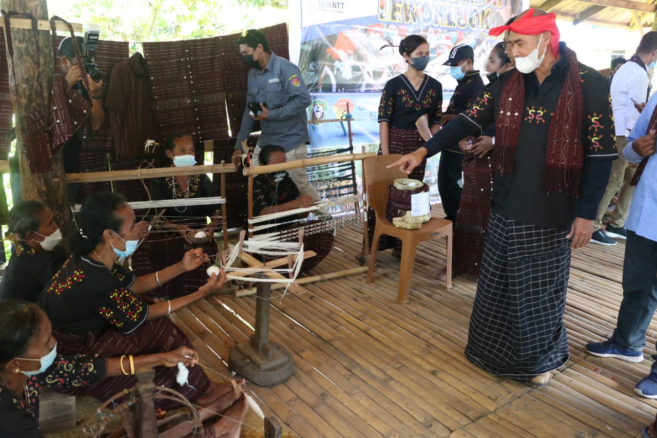 Gubernur NTT kunjungi kampung adat  terpopuler dalam ajang API Award 2021