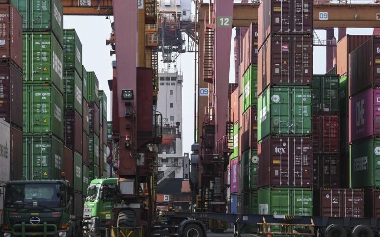 BPS catat neraca perdagangan RI surplus 4,53 miliar dolar pada Maret BPS catat neraca perdagangan RI surplus 4,53 miliar dolar pada Maret