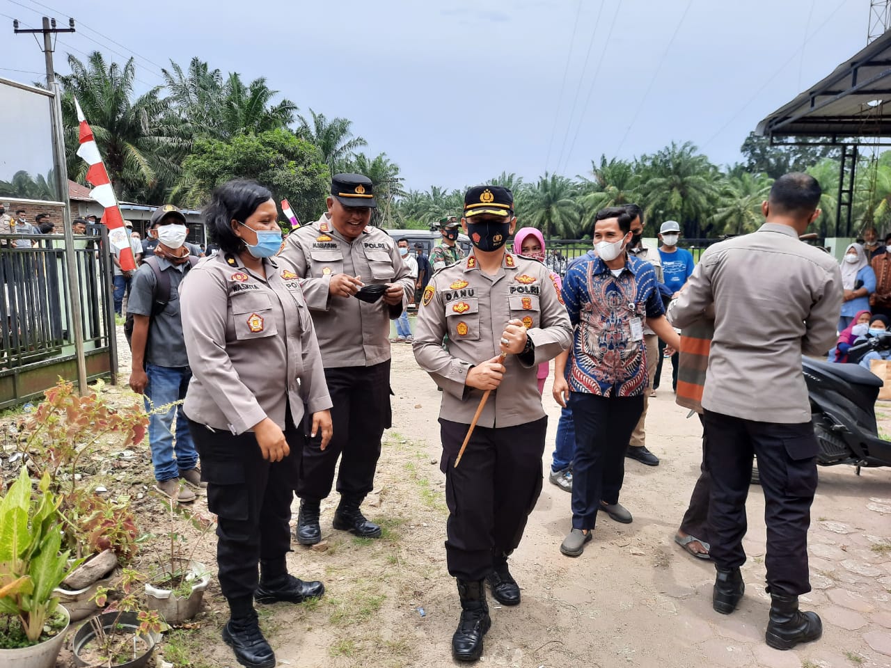 BBM dan minyak goreng tercukupi, Kapolres Langkat imbau warga tidak mudah terprovokasi BBM dan minyak goreng tercukupi, Kapolres Langkat imbau warga tidak mudah terprovokasiÂ