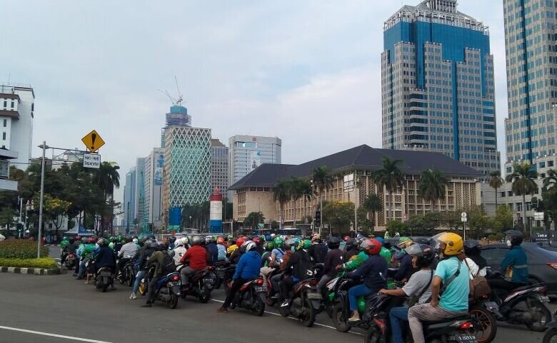 Polda Metro imbau masyarakat hindari kawasan Monas dan DPR