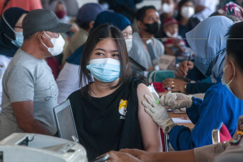 Kemendagri minta pemda percepat vaksinasi booster menjelang mudik
