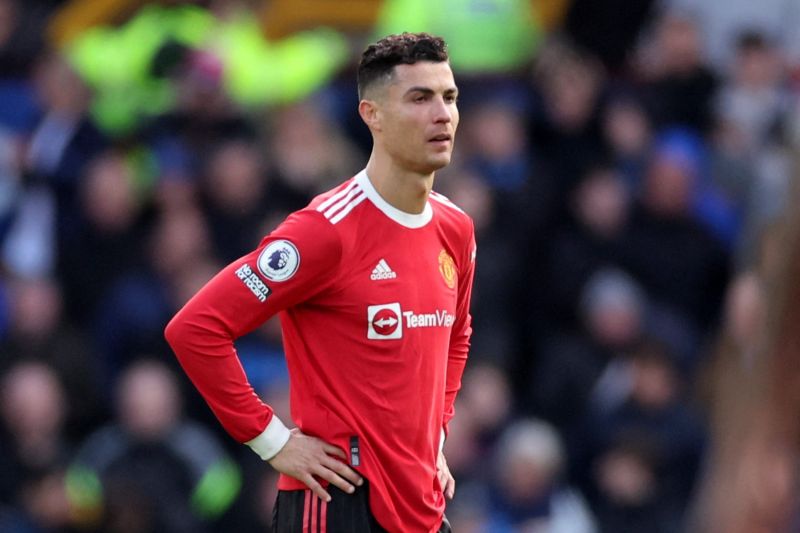 Ronaldo minta maaf telah jatuhkan ponsel suporter Ronaldo minta maaf telah jatuhkan ponsel suporter