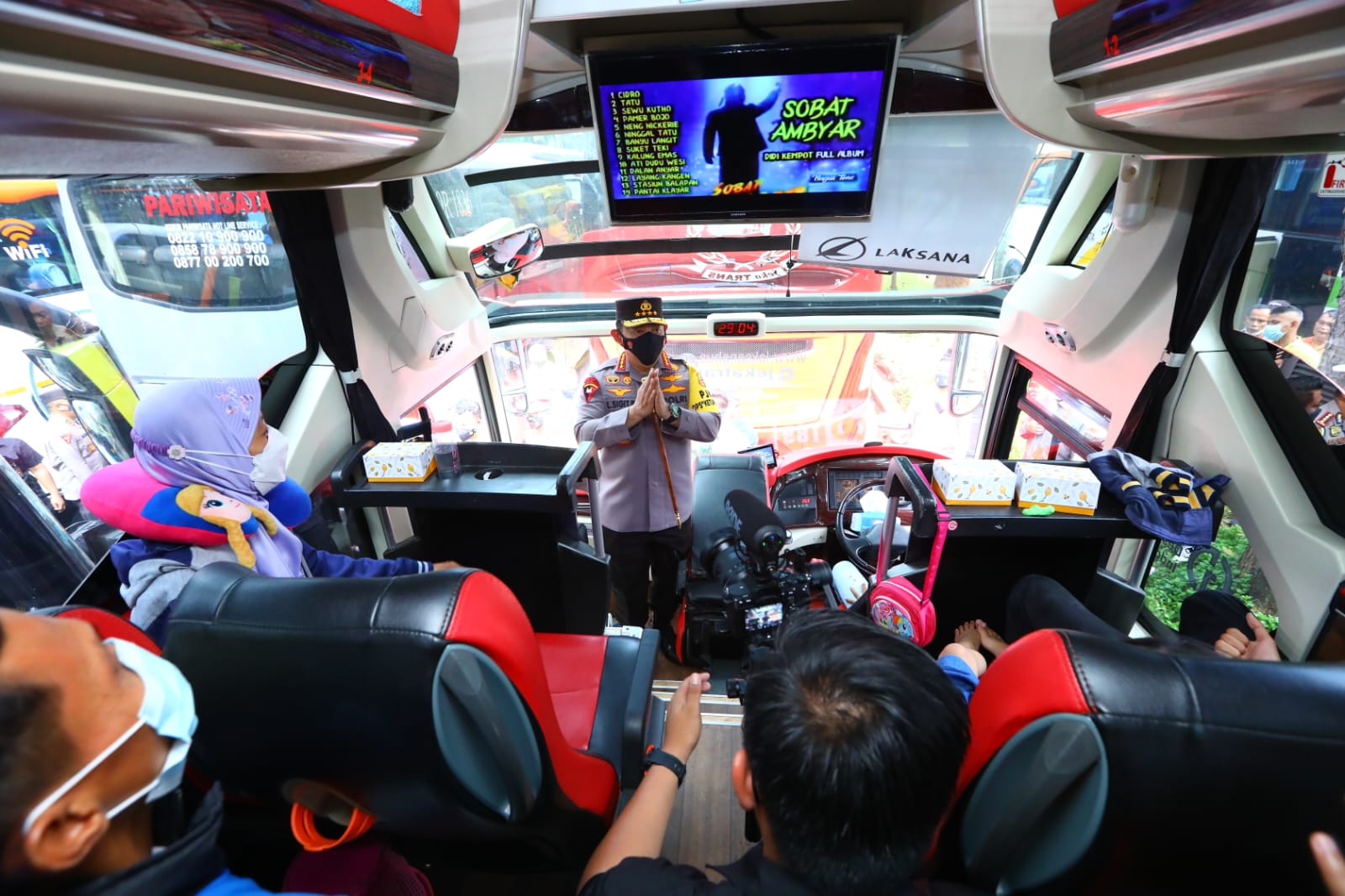 Lepas Mudik Gratis Polri, Kapolri: Bantu masyarakat dan kurangi beban jalan Lepas Mudik Gratis Polri, Kapolri: Bantu masyarakat dan kurangi beban jalan