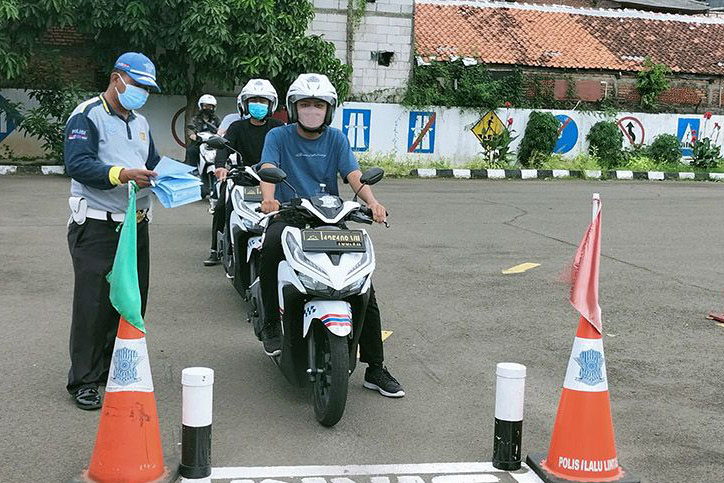 Polda Metro siapkan lima gerai SIM Keliling pada Senin Polda Metro siapkan lima gerai SIM Keliling pada Senin