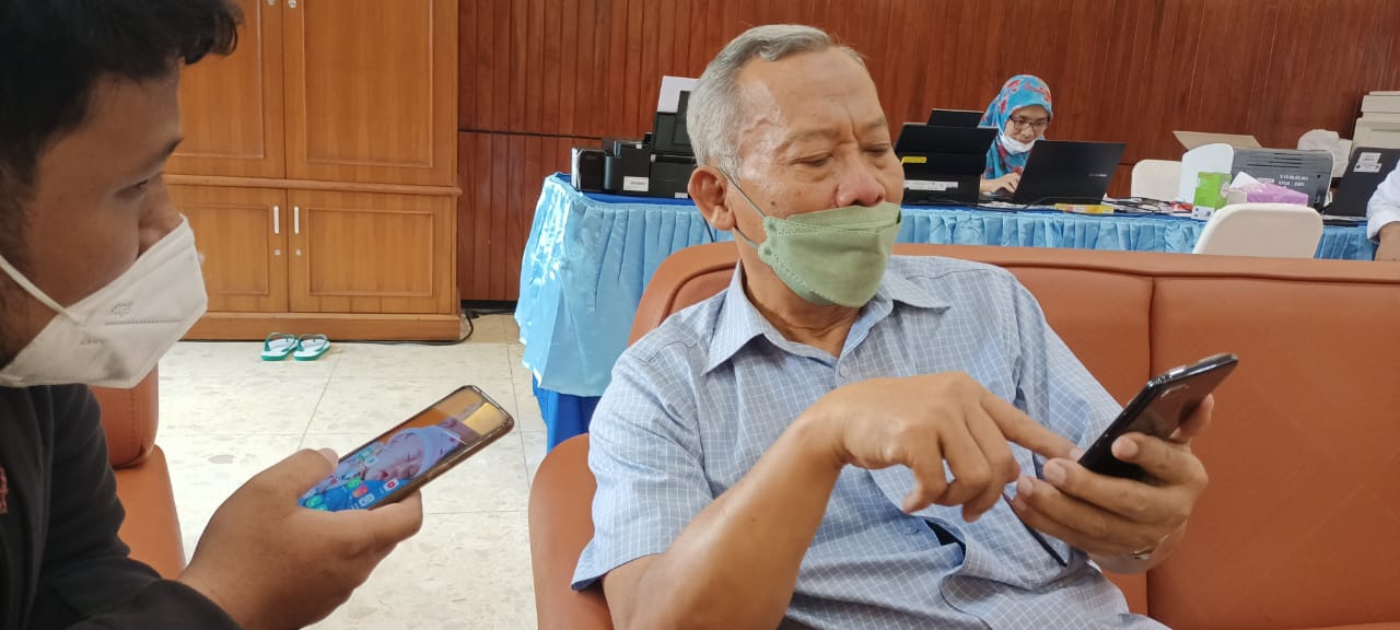 Lolos tes kesehatan, enam orang ditetapkan balon rektor UB Lolos tes kesehatan, enam orang ditetapkan balon rektor UBÂ
