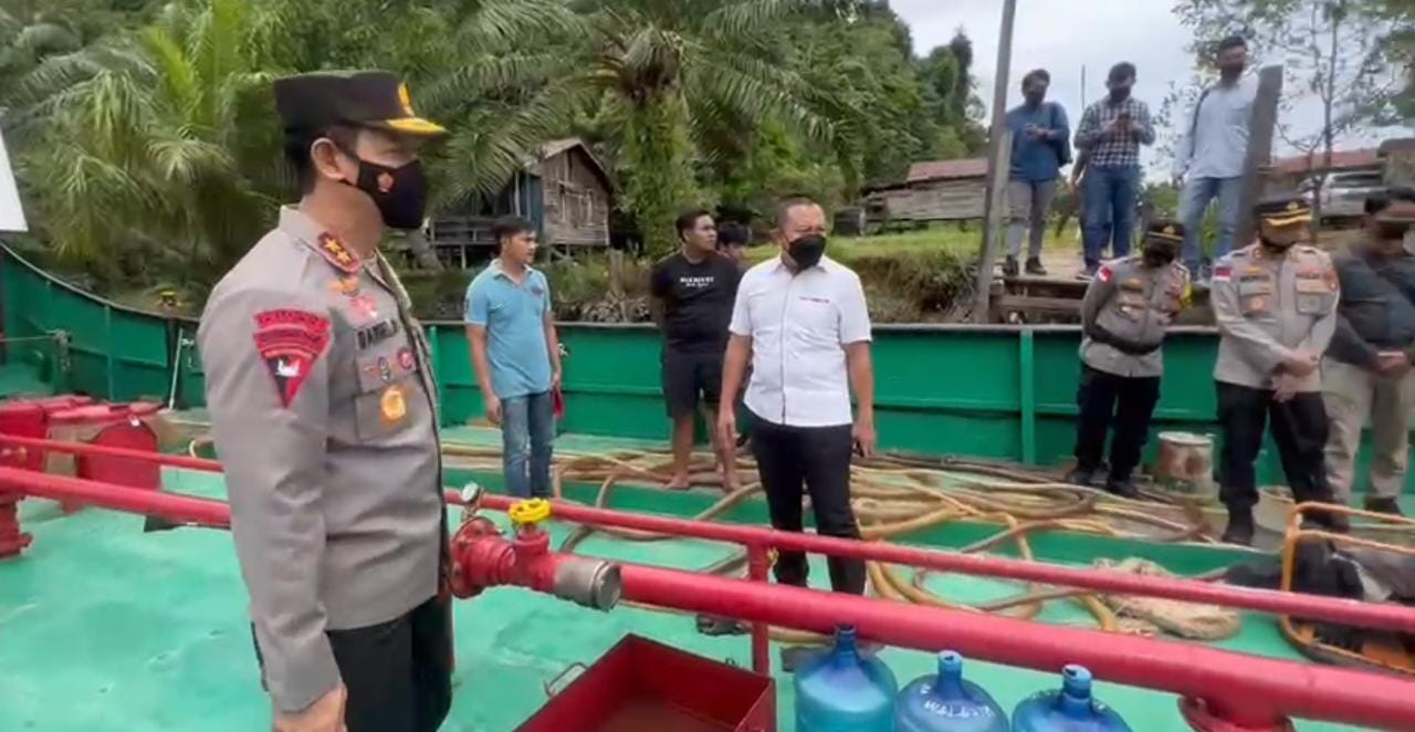 Polda Kaltara ungkap kasus penyalahgunaan BBM bersubsidi, belasan orang diamankan Polda Kaltara ungkap kasus penyalahgunaan BBM bersubsidi, belasan orang diamankan