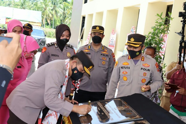 Resmikan tiga polres baru, Kapolda Sulut: tingkatkan pelayanan lebih baik lagi Resmikan tiga polres baru, Kapolda Sulut: tingkatkan pelayanan lebih baik lagi