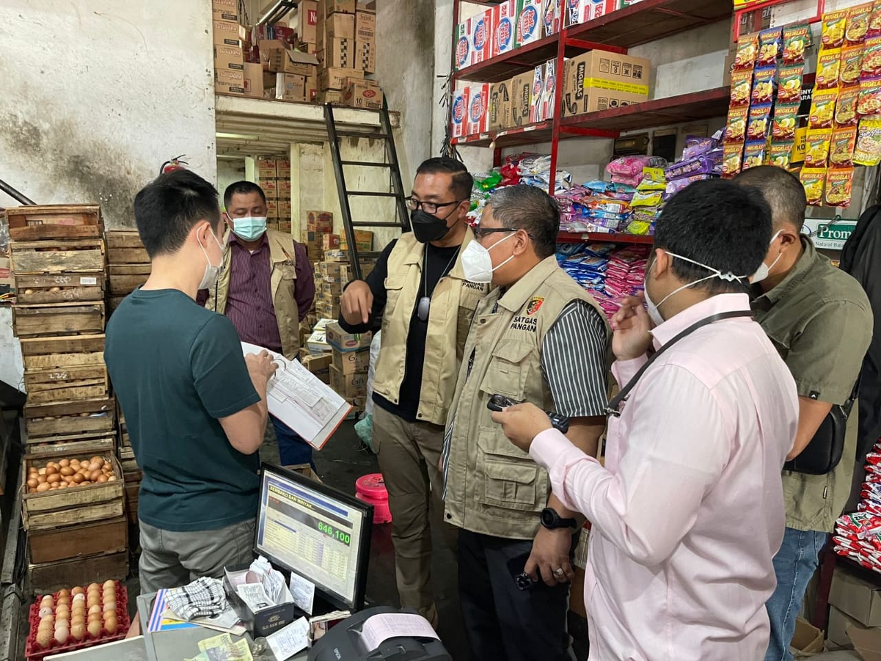 Sidak minyak goreng, tim gabungan temukan penyimpangan di produsen dan distributor
