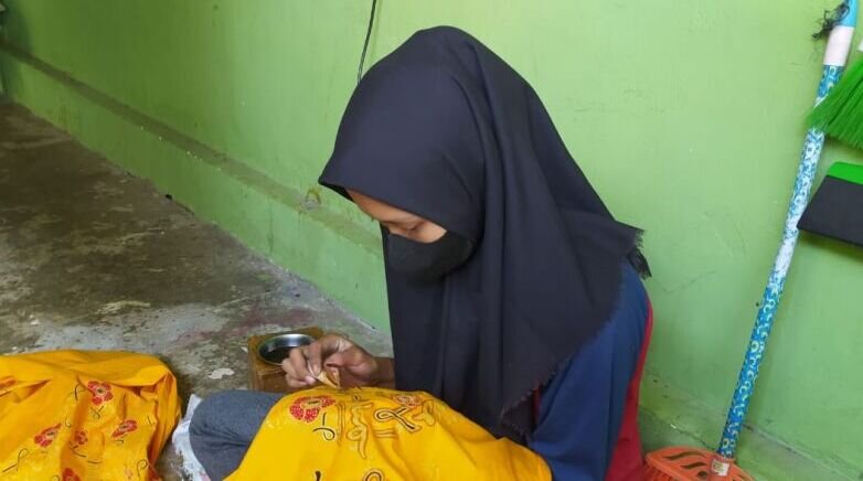 Batik Besurek khas Bengkulu tetap eksis di tengah pandemi COVID-19 Batik Besurek khas Bengkulu tetap eksis di tengah pandemi COVID-19