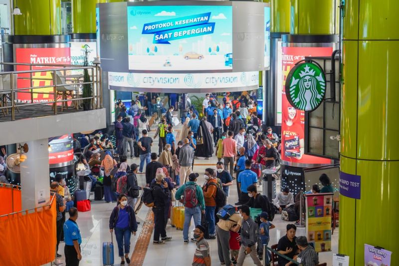 Stasiun Gambir berangkatkan 15.900 penumpang pada Kamis Stasiun Gambir berangkatkan 15.900 penumpang pada Kamis