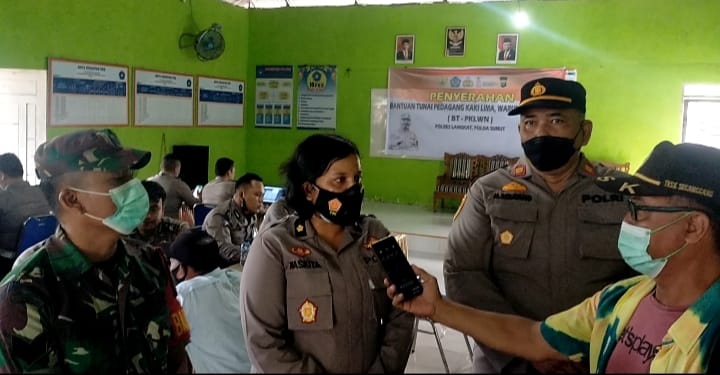 Polres Langkat salurkan bantuan tunai PKLWN di Secanggang Polres Langkat salurkan bantuan tunai PKLWN di Secanggang