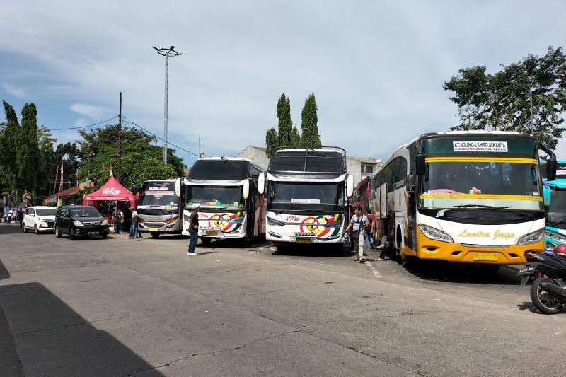 Jumlah penumpang Terminal Kalideres naik empat kali lipat