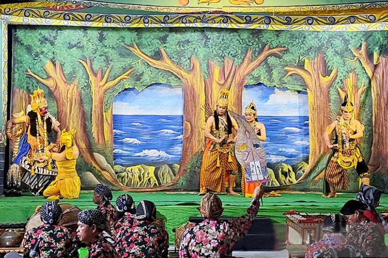 Menjaga keselamatan negeri menuju zaman keemasan Indonesia Menjaga keselamatan negeri menuju zaman keemasan Indonesia