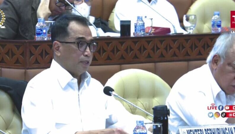 Kemenhub prediksi 44,17 juta orang bepergian pada Natal dan Tahun Baru Kemenhub prediksi 44,17 juta orang bepergian pada Natal dan Tahun Baru