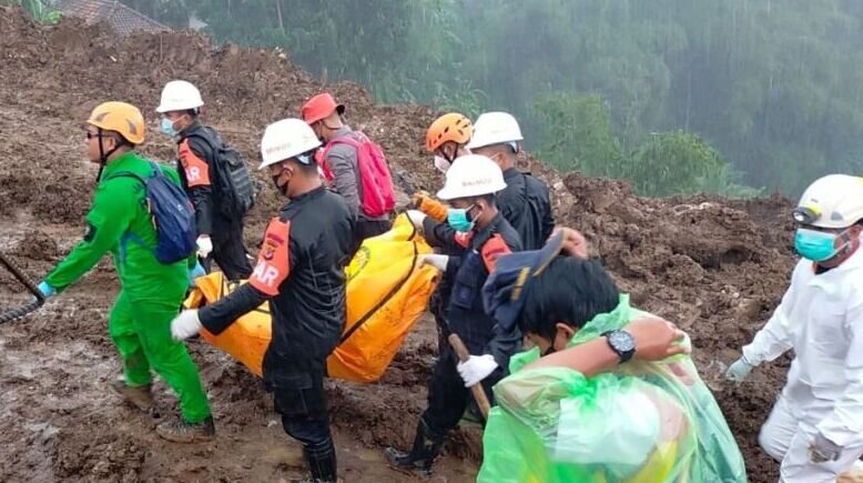 Tim SAR gabungan kembali temukan dua jenazah tertimbun longsor