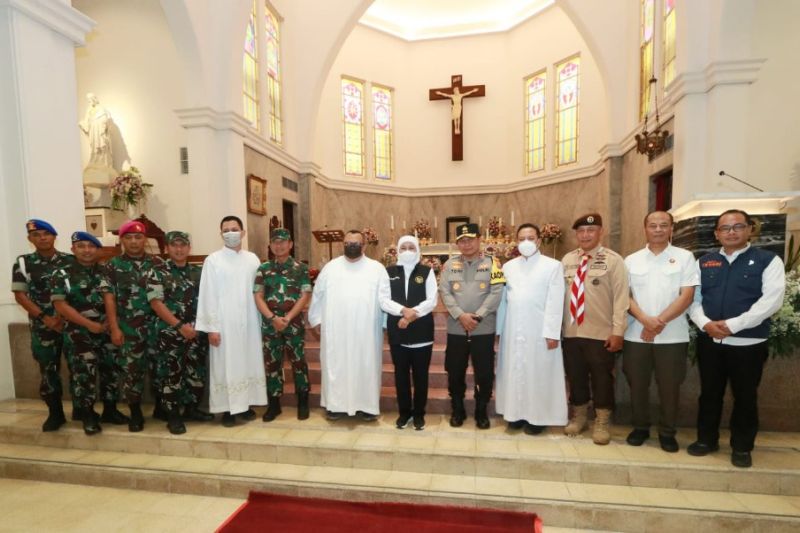 Umat Kristiani diajak berkontribusi dalam kehidupan bermasyarakat Umat Kristiani diajak berkontribusi dalam kehidupan bermasyarakat