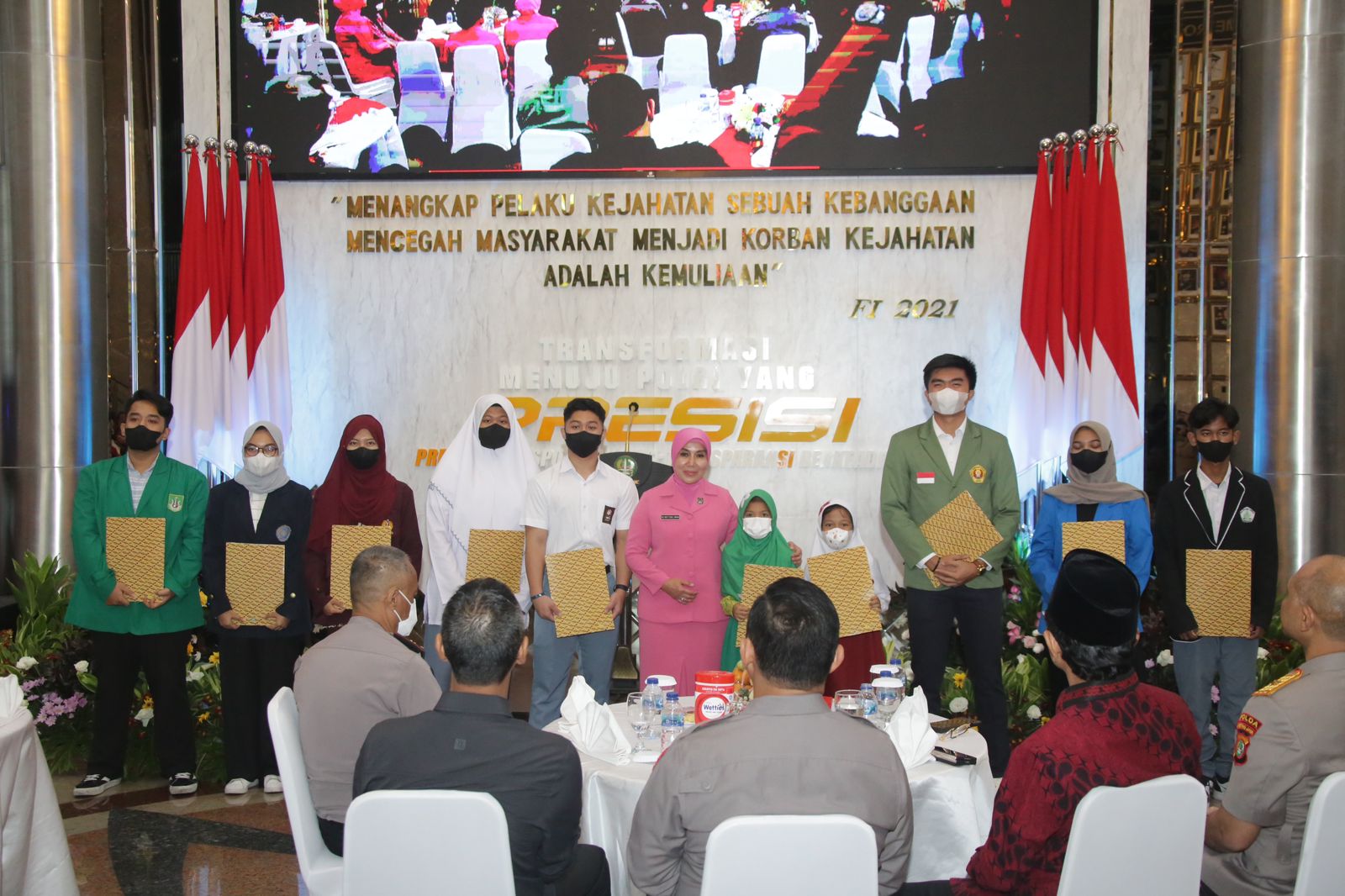 Peringati HUT ke-73, Polda Metro berikan hadiah untuk 100 anak berprestasi 