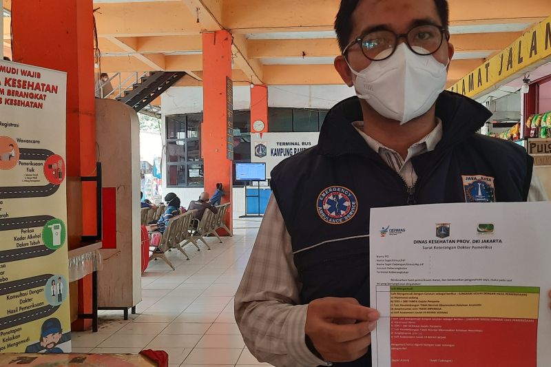 Sopir bus Terminal Kampung Rambutan dilengkapi surat laik mengemudi Sopir bus Terminal Kampung Rambutan dilengkapi surat laik mengemudi