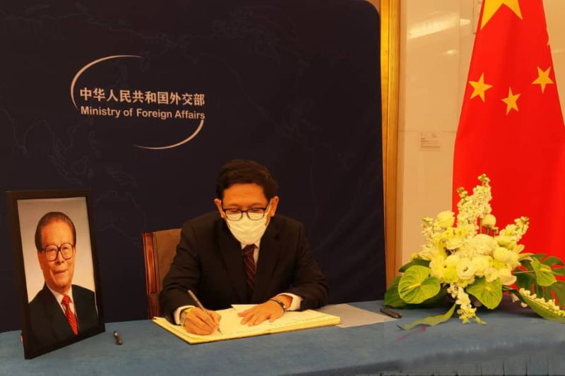 Dubes RI kirim surat duka cita untuk mantan Presiden Jiang Zemin Dubes RI kirim surat duka cita untuk mantan Presiden Jiang Zemin