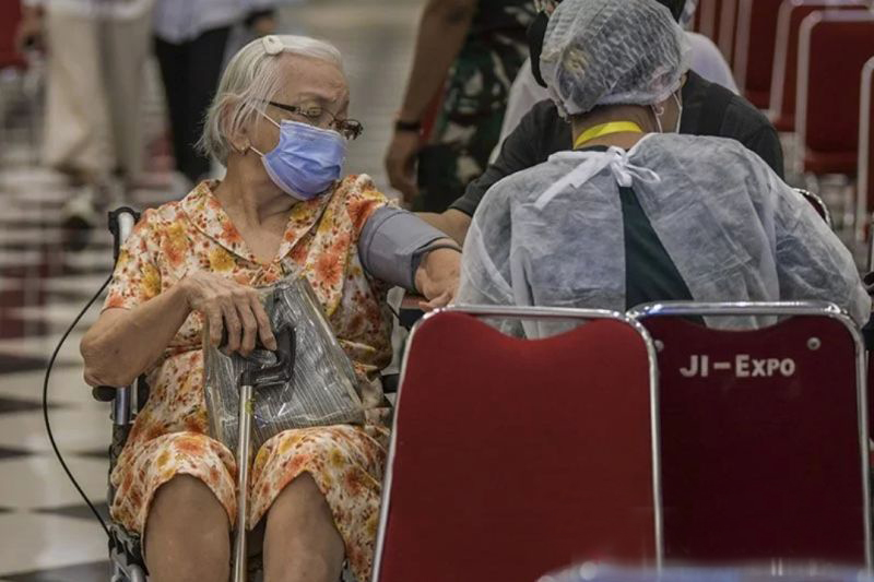 66,9 juta warga Indonesia sudah vaksinasi COVID-19 dosis ketiga 66,9 juta warga Indonesia sudah vaksinasi COVID-19 dosis ketiga