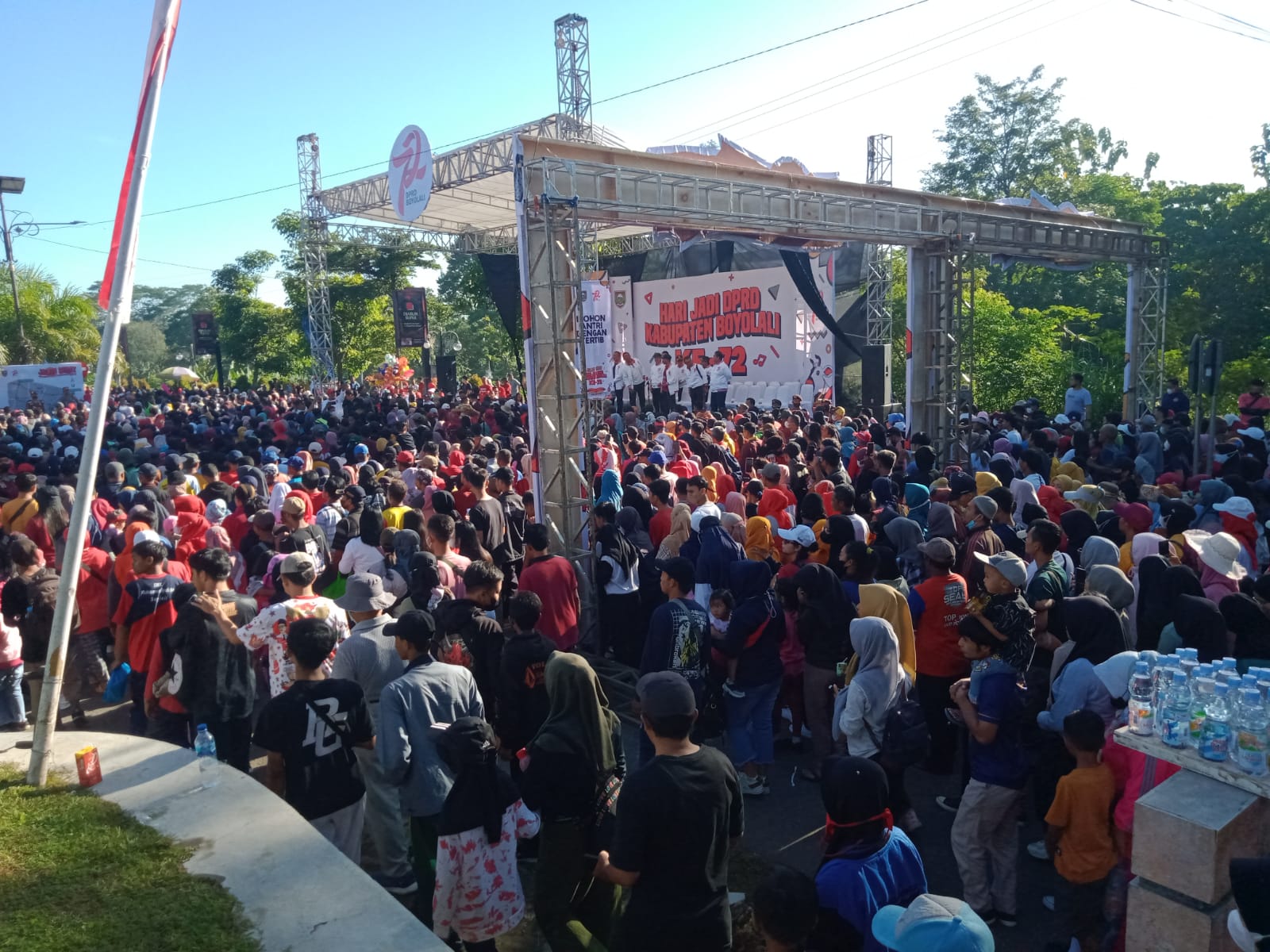 Peringati HUT ke-72 DPRD Boyolali, warga ikuti jalan sehat Peringati HUT ke-72 DPRD Boyolali, warga ikuti jalan sehat