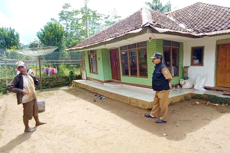 Sebanyak 69 rumah rusak akibat pergerakan tanah di Garut Sebanyak 69 rumah rusak akibat pergerakan tanah di Garut