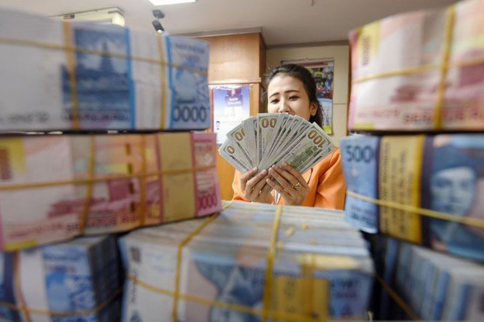 Rupiah Kamis pagi melemah 17 poin