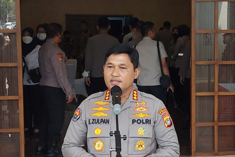 Polda Metro Jaya siapkan personel pengamanan untuk 1.385 gereja Polda Metro Jaya siapkan personel pengamanan untuk 1.385 gereja